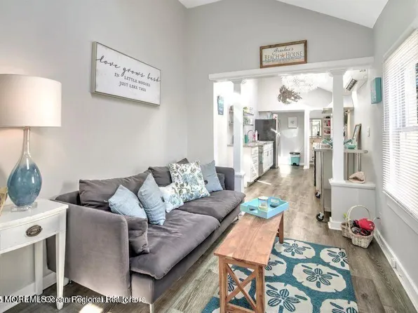 604 1/2 12th Ave, Belmar, NJ 07719