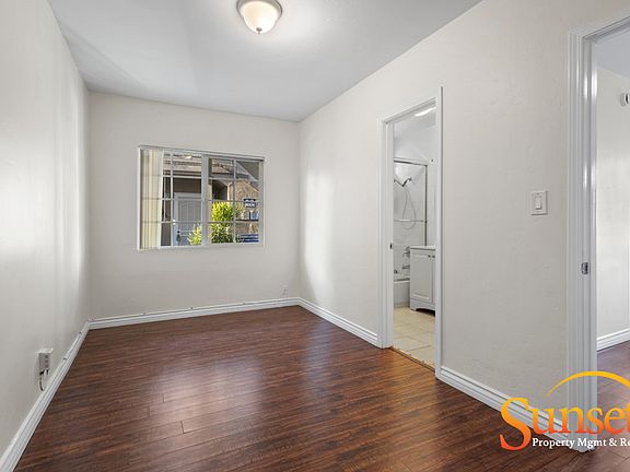 5th image of 3904 Hamilton St