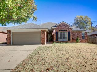 17204 Valley Crst, Edmond, OK 73012