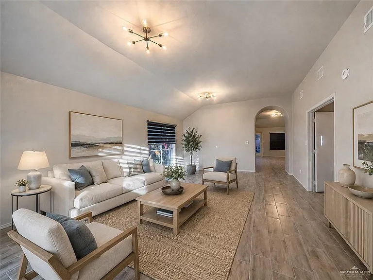 3406 Santa Inez St — Photo 3