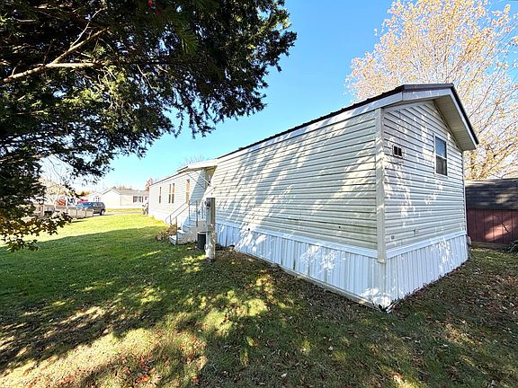 3rd image of 55 Colony Dr