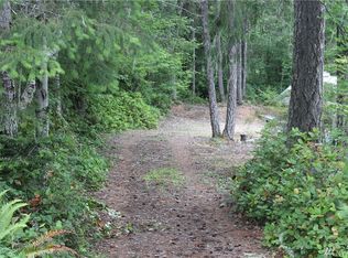 141 N View Dr, Hoodsport, WA 98548