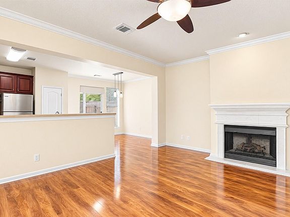 3rd image of 7911 Barnes Ridge Ln