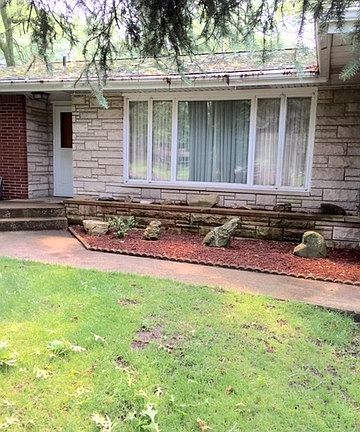2nd image of 6333 Venus Ave