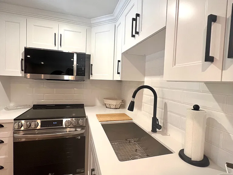 964 Albertson Cres #LOWER LEVEL — Photo 8