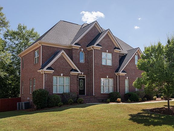 3rd image of 527 Teal Dr