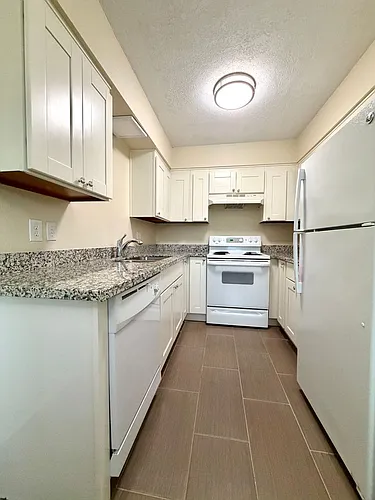 22 SE 80th Ave #11 Photo 1