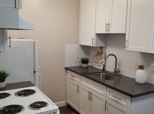 2412 Q Street, Sacramento, CA 95816