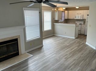 983 Stewarts Creek Dr APT 3, Fayetteville, NC 28314