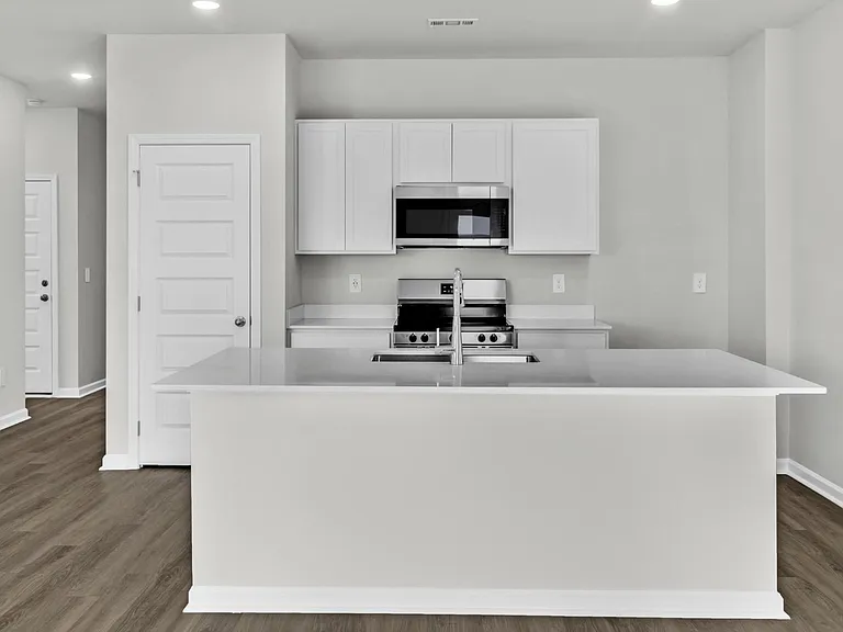 120 Betty Williams Dr — Photo 3