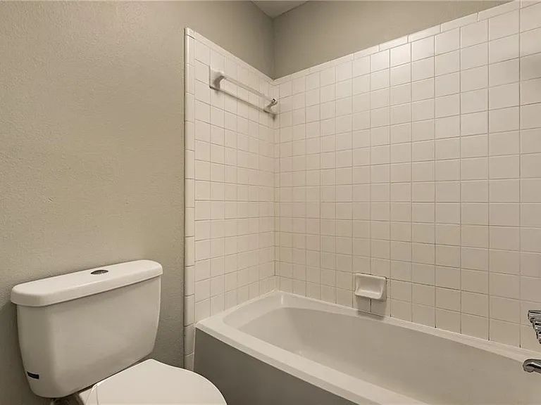 12308 SW 14th St — Photo 10
