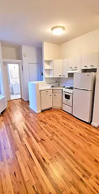 Rented by CitySites Real Estate Group | media 3