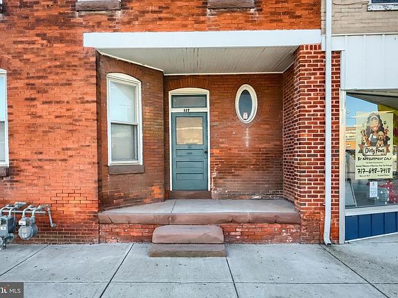 2nd image of 117 Baltimore St