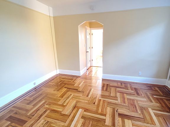 4th image of 25-58 35th St #23