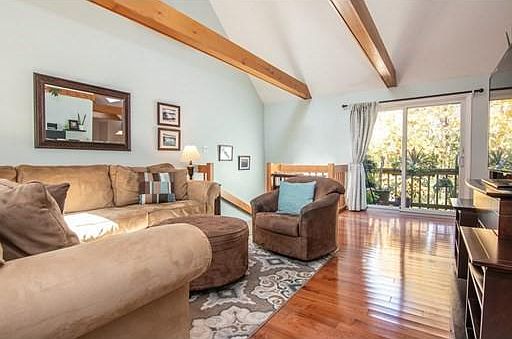 5th image of 5 Strawberry Ln