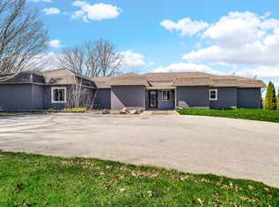 234 Coolspring Dr, Valparaiso, IN 46385