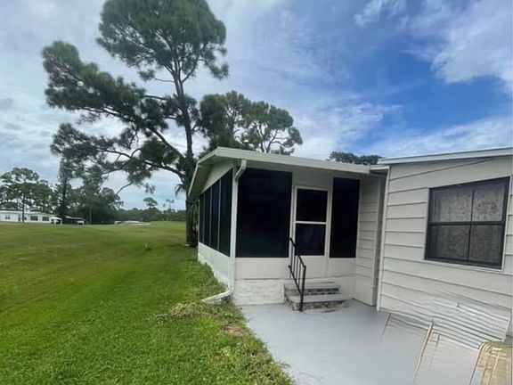 2nd image of 19405 Bermuda Ct #3G