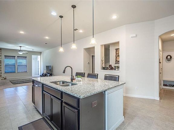 5th image of 3712 Cameroon Ln
