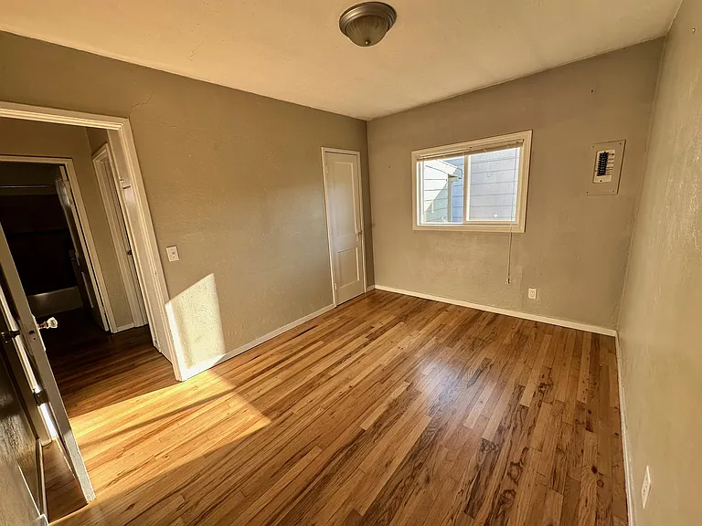 190 E 28th Ave #1 — Photo 6