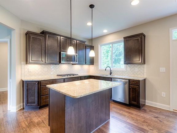 httpphotos.listhub.net FMLSGA 5826842 2 lm 20180308T151301