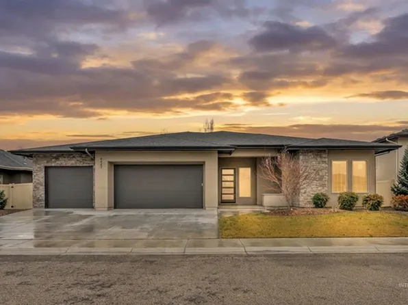 4447 E Copper Point Dr, Meridian, ID 83642
