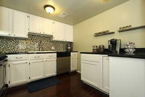 Kitchen(2).jpg