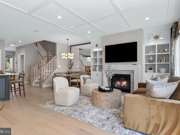 207 Foxhedge Rd Lot 10, Chalfont, PA 18914