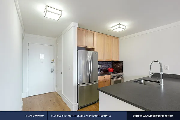 Rented by The Blueground | media 40