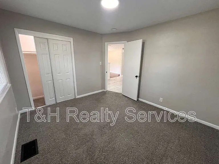 1607 Costello Dr — Photo 13
