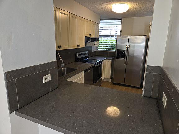 3rd image of 500 University Ave APT 134