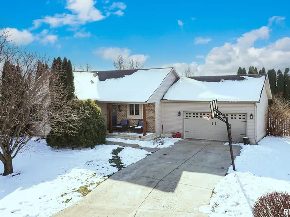 212 E Garfield St, Minier, IL 61759