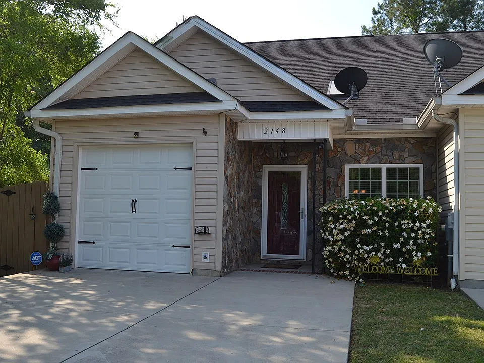 2148 Reserve Ln