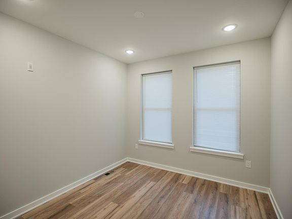 4th image of 4014 Green St #A