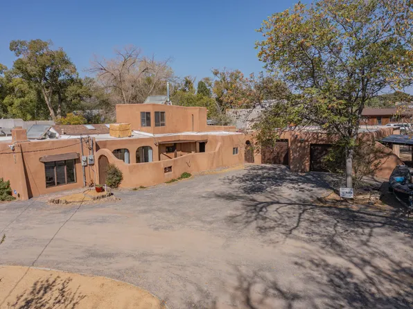225A Willow Rd NW, Albuquerque, NM 87107