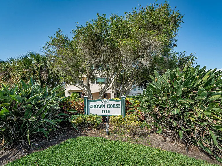 1715 Ocean Dr #3B — Photo 45