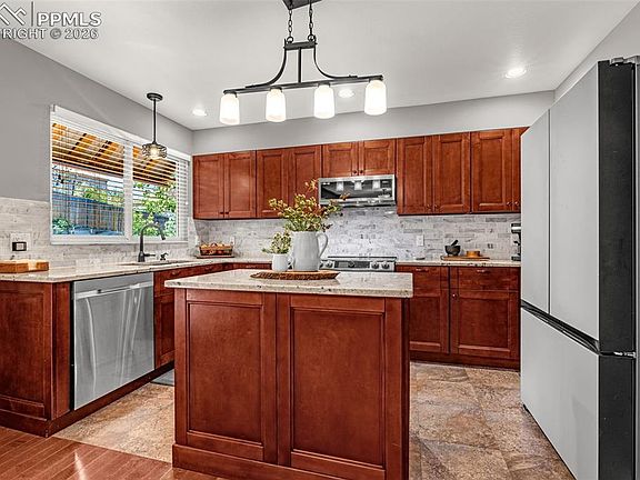 5th image of 7447 Montarbor Dr