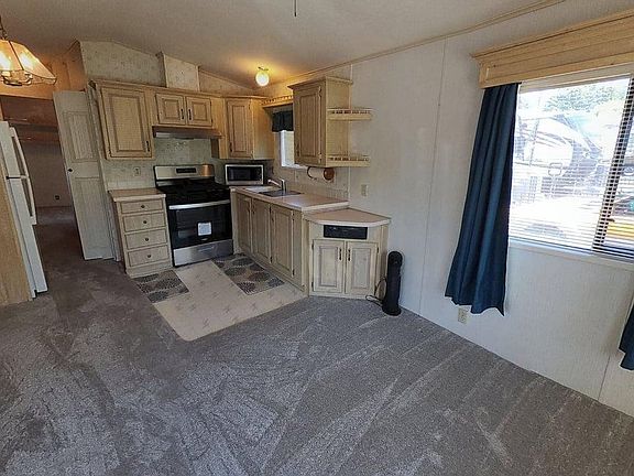 3rd image of 95706 Jerrys Flat Rd Space 8