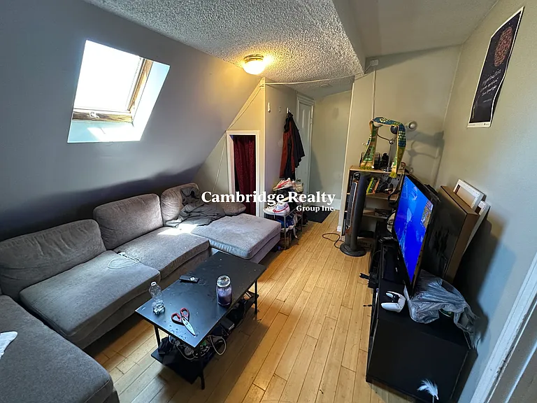 326 Washington St #3 — Photo 2