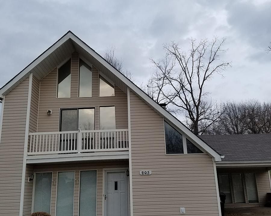 1st image of 203 Wagonwheel Dr