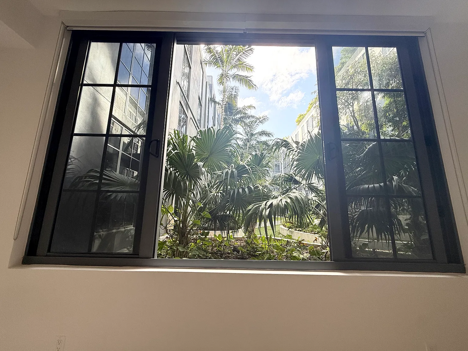 Studio, 485 sqft, $1,954 — Photo 2