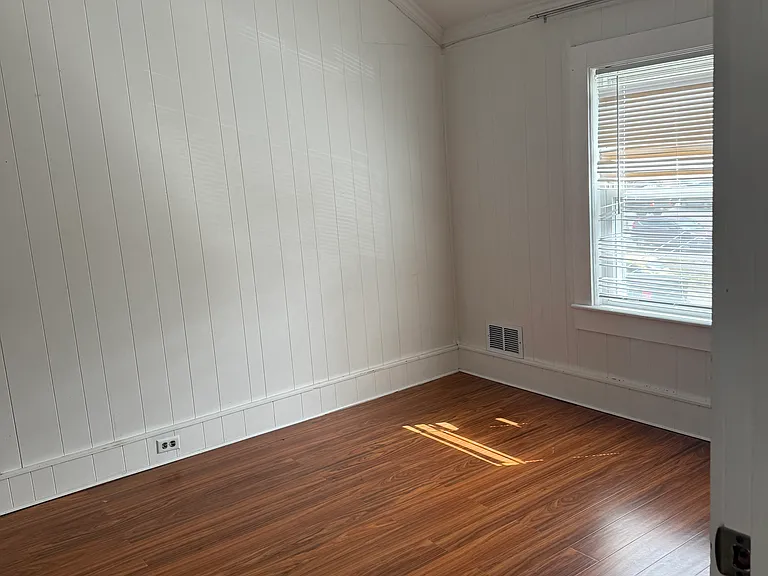 11 Walnut St #9 — Photo 9