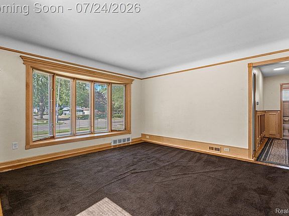 4th image of 21518 Share St