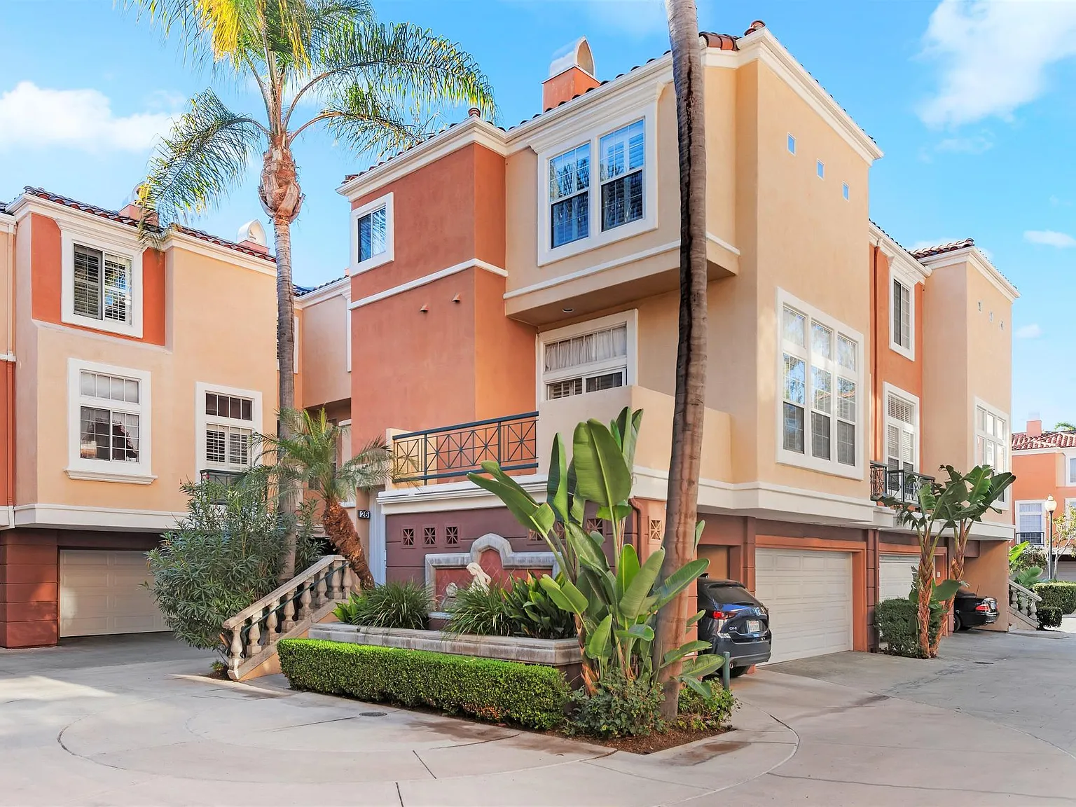 2 bed, 1347 sqft, $3,800 — Photo 2