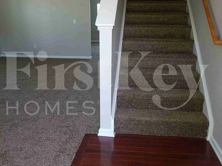 1309 Waldridge Ct — Photo 4