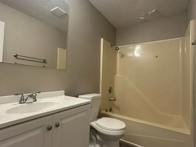 219 N Garrison Ave — Photo 39