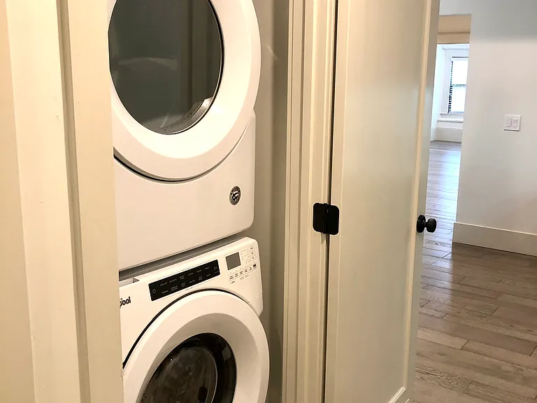 2109 J St #201 — Photo 8