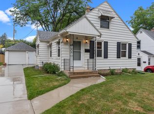 8924 W Dakota St, West Allis, WI 53227