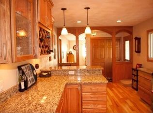 2624 Pleasant View Ln, Cross Plains, WI 53528