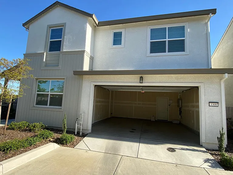 3308 Sunny Gate Ln — Photo 1