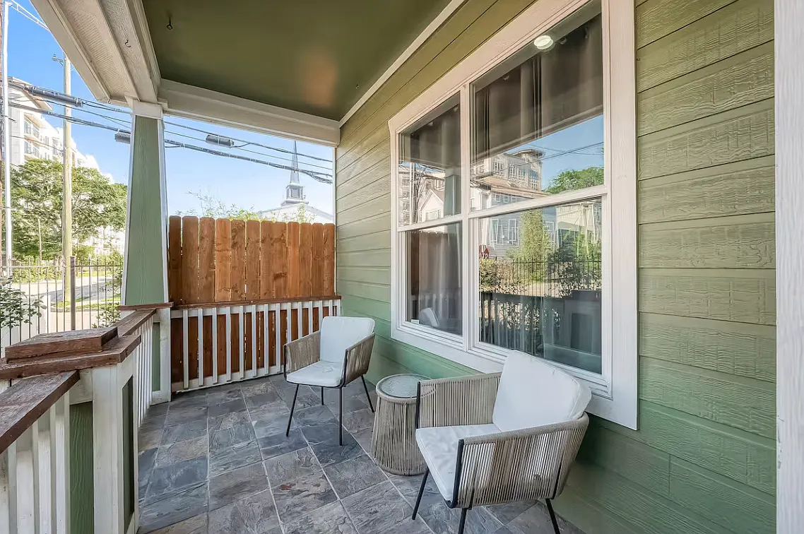 1 bed, 556 sqft, $2,000 — Photo 2